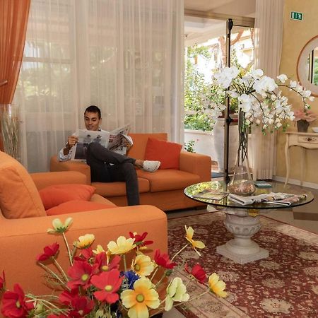Hotel Alfa Tao Риччоне Экстерьер фото