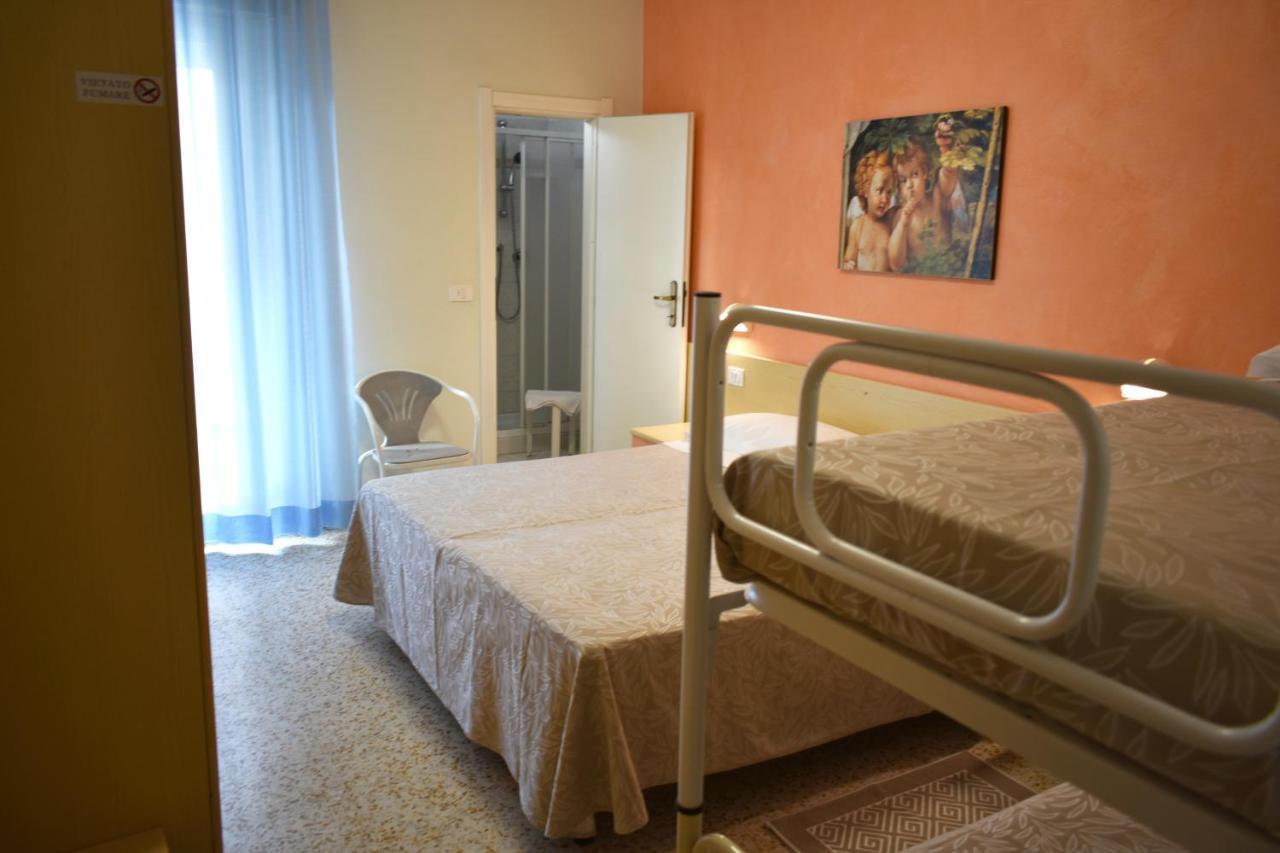 Hotel Alfa Tao Риччоне Экстерьер фото