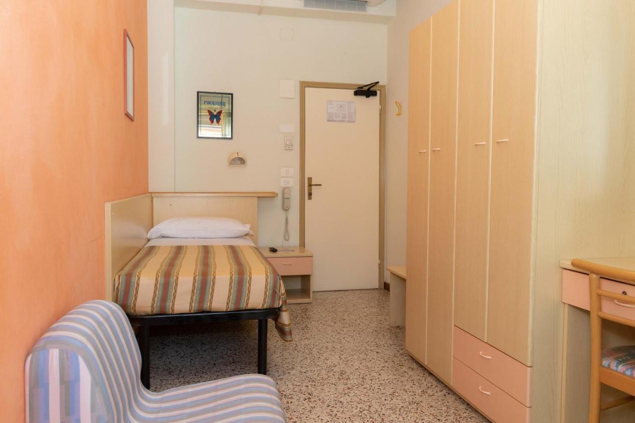 Hotel Alfa Tao Риччоне Экстерьер фото